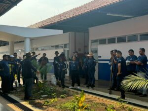 Imagem da notícia - Alunos do Curso Técnico em Agropecuária de Silves realizam aula prática de manutenção de paisagismo